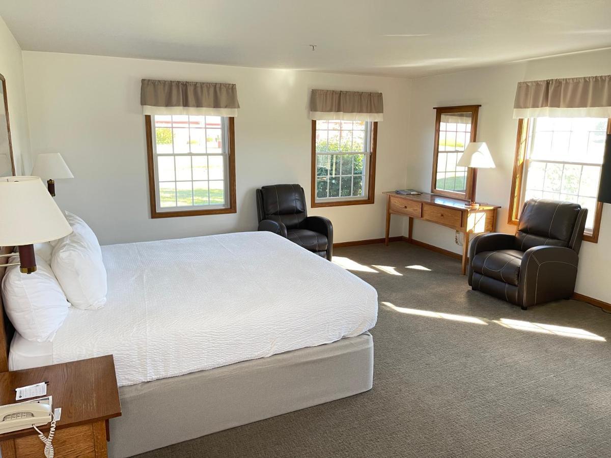Farmstead Inn And Conference Center Shipshewana Buitenkant foto
